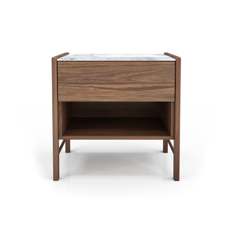 Illustrée en noyer naturel clair #500 et marbre White Cherokee Table de chevet moderne Frida en bois avec tiroir et étagère.